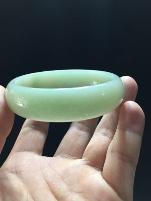 福翠缘直播间选货  内蒙古纯天然佘太翠余太翠翠绿色水透精品手镯