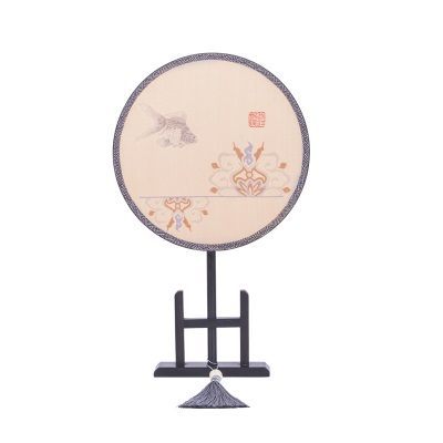 鱼宿花间蜀锦团扇