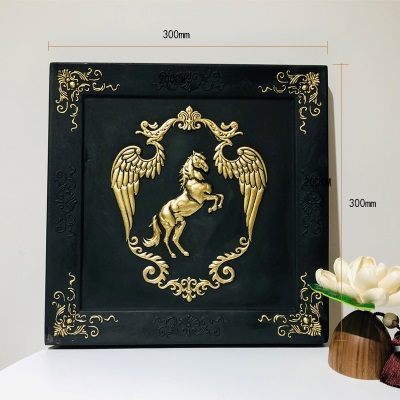 金马天翅挂画（300*300）